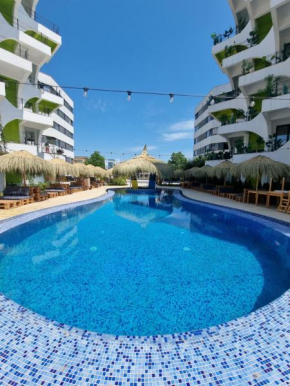 Ella Luxury Apartament Piscina & Parcare